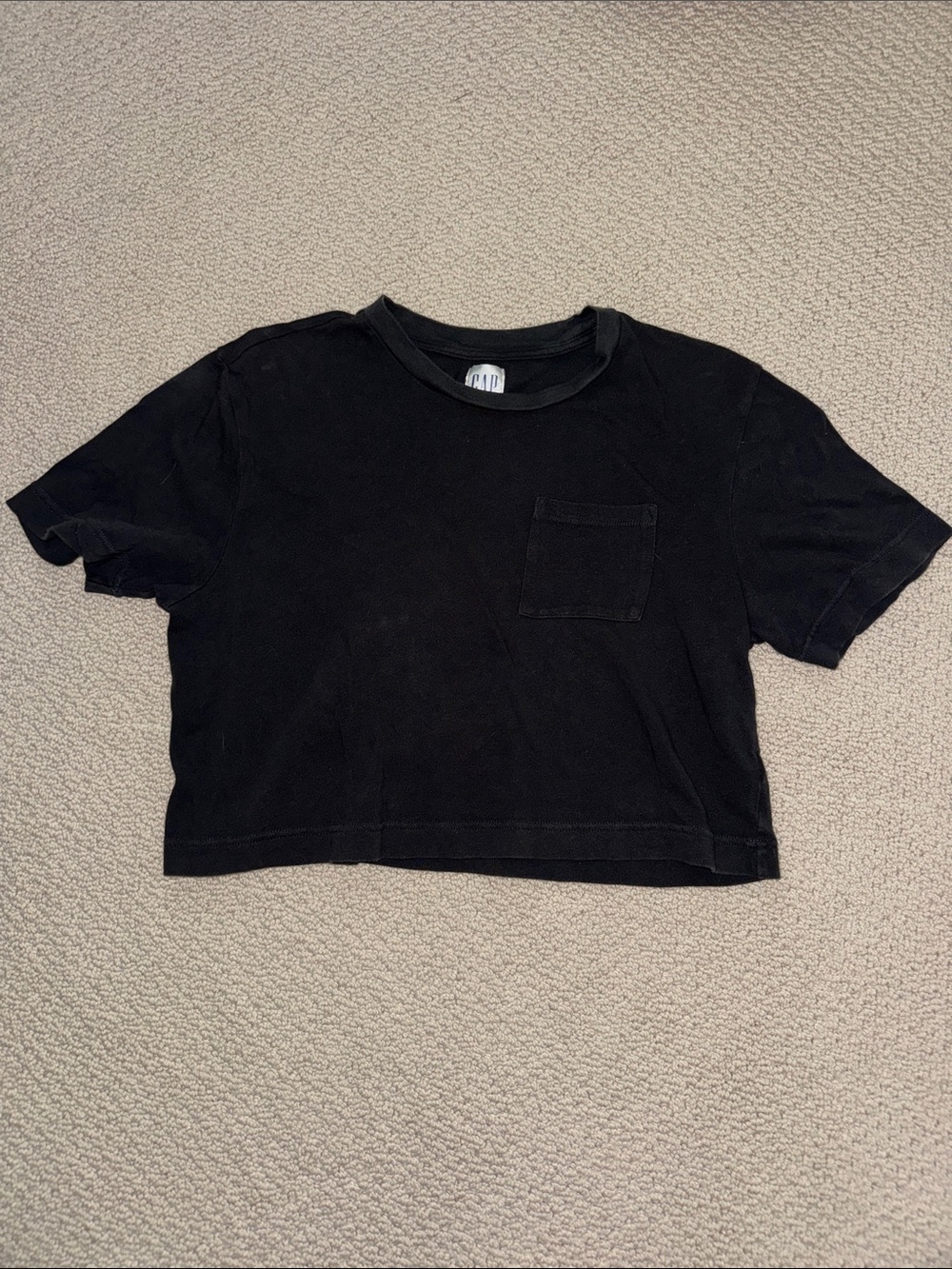 GAP Black Cropped Pocket Tee